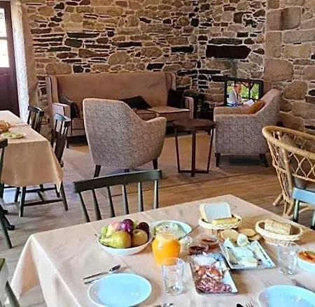 Hotel La Cuevona De Guitiriz,parga, En El Camino Norte Lugo