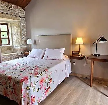 Hotel La Cuevona De Guitiriz,parga, En El Camino Norte Lugo