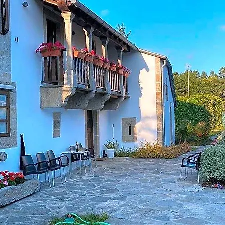 Hotel La Cuevona De Guitiriz,parga, En El Camino Norte Lugo